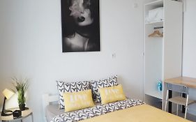 West Modern City Apartments